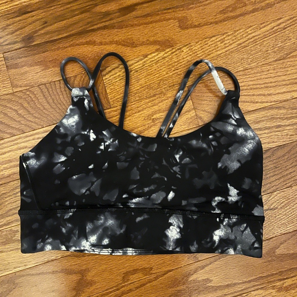 Lululemon bra size 4